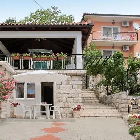 Apartamento Vukelic-1 By Interhome